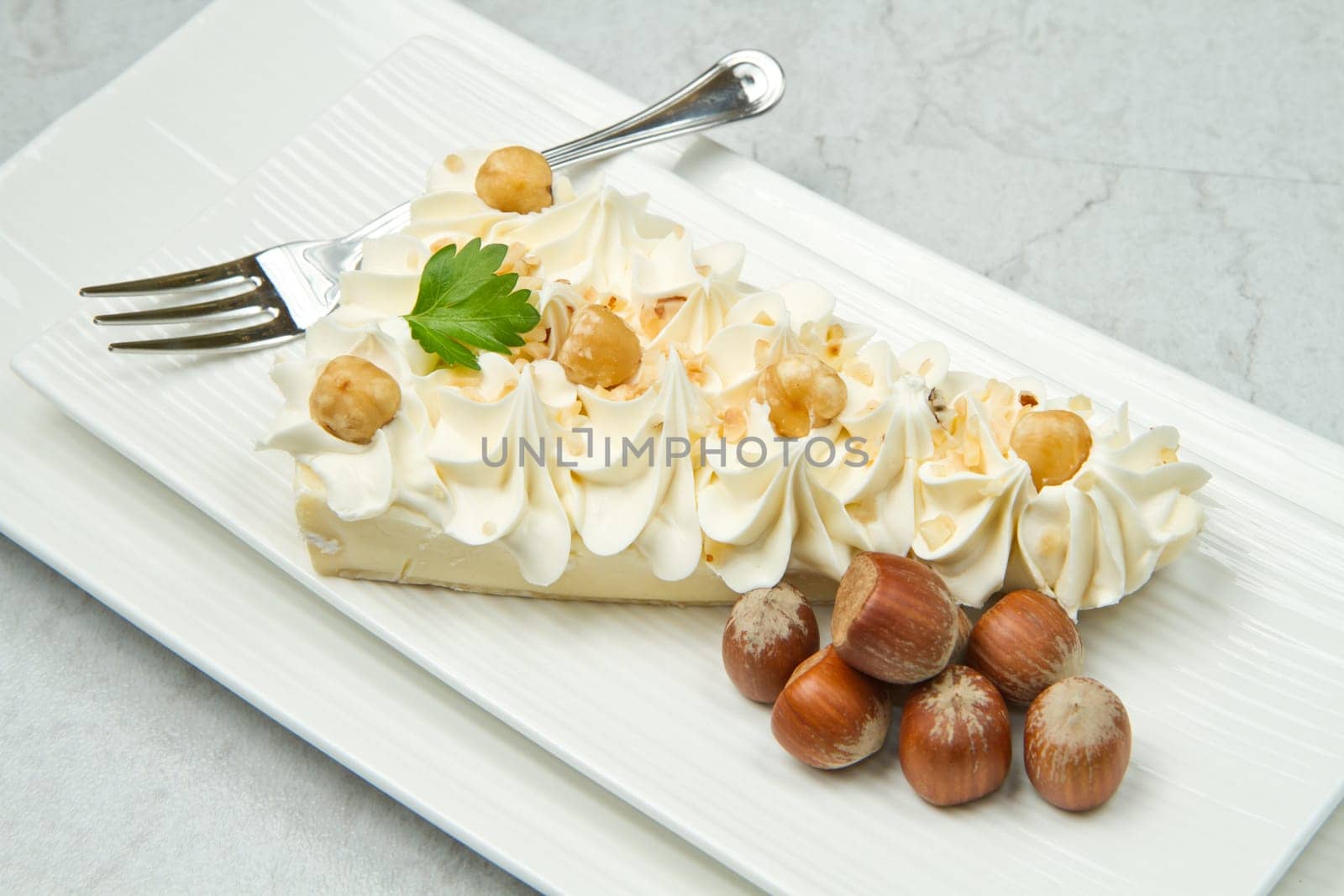 tarte with brie and hazelnut