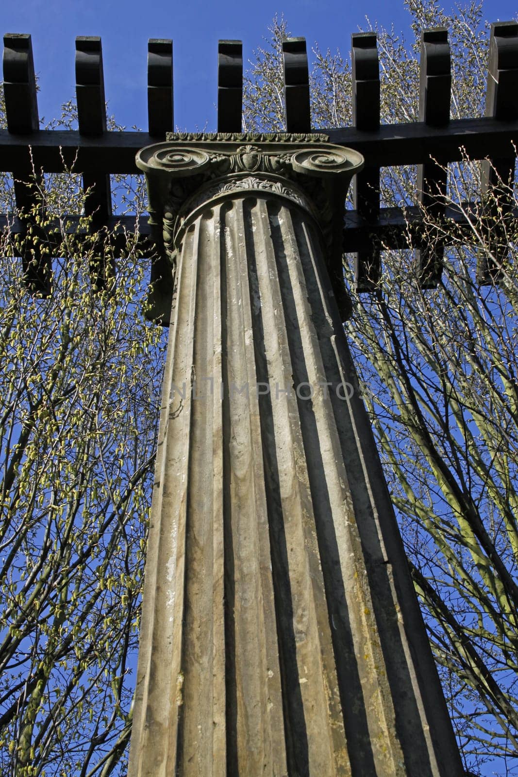 Column in the Bad Eilsen spa gardens