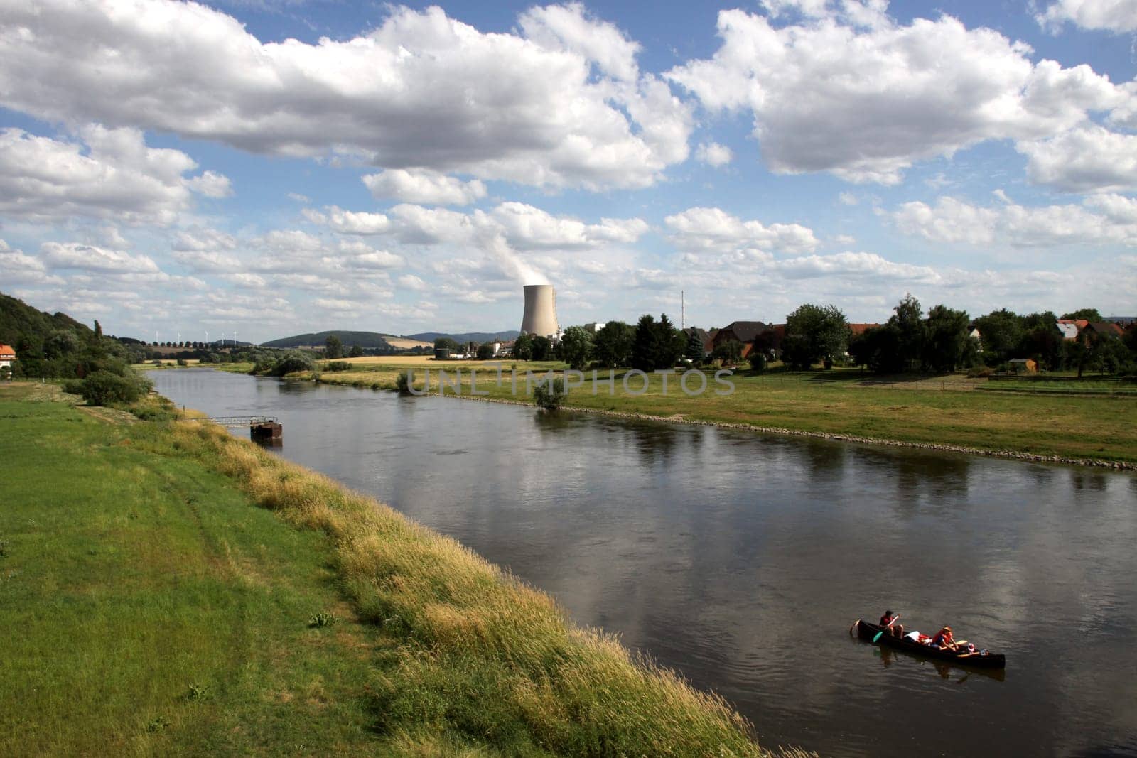 The Grohnde nuclear power plant on the Weser