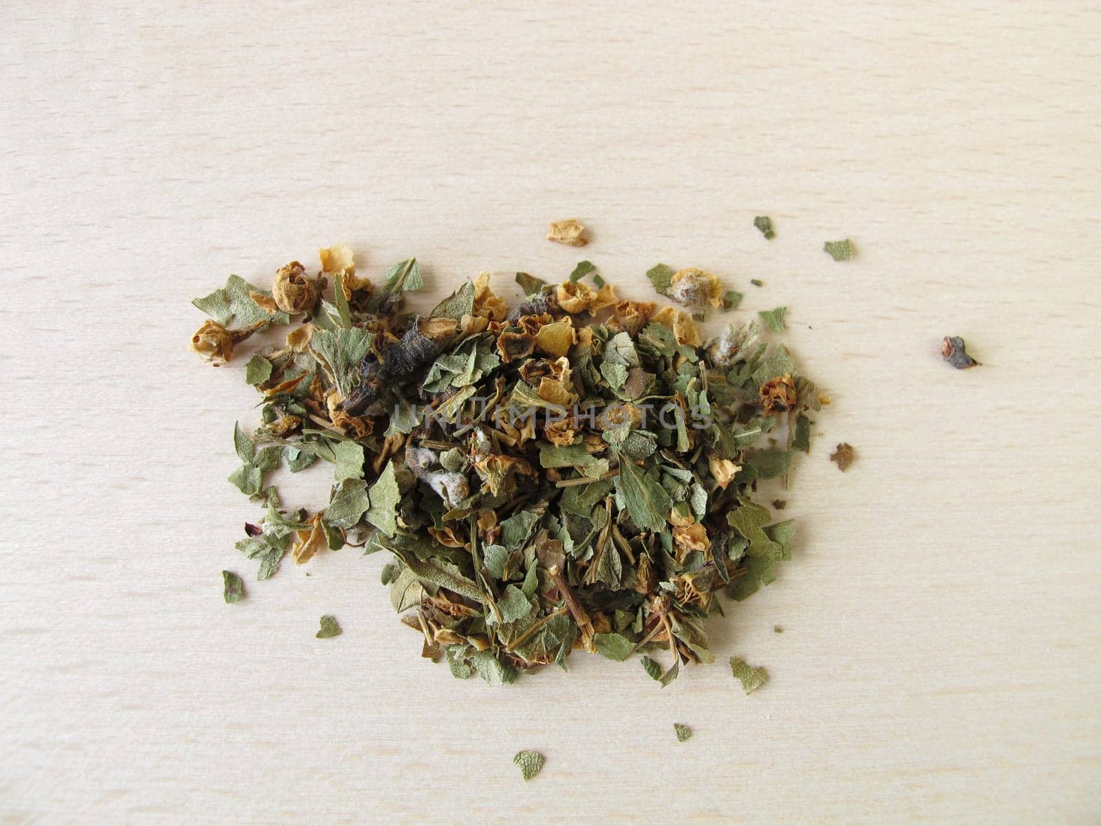 Hawthorn leaves with flowers,Crataegi folium flore