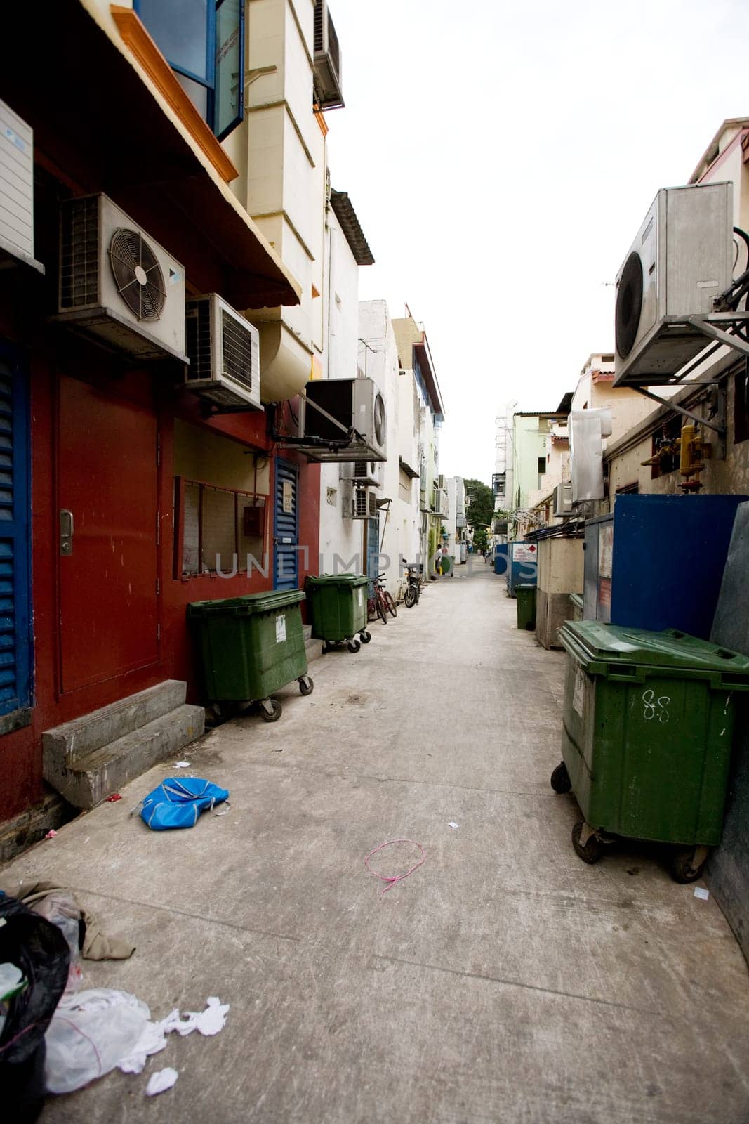 Garbage in a back alley in a big city