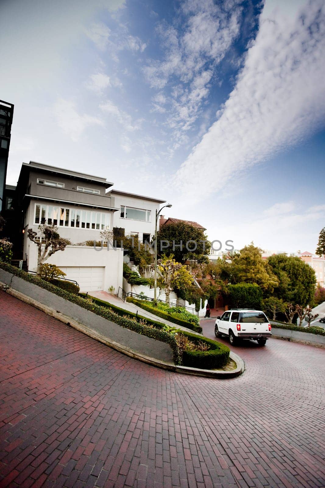 Lombard Street, San Francisco a tight street of switch backs