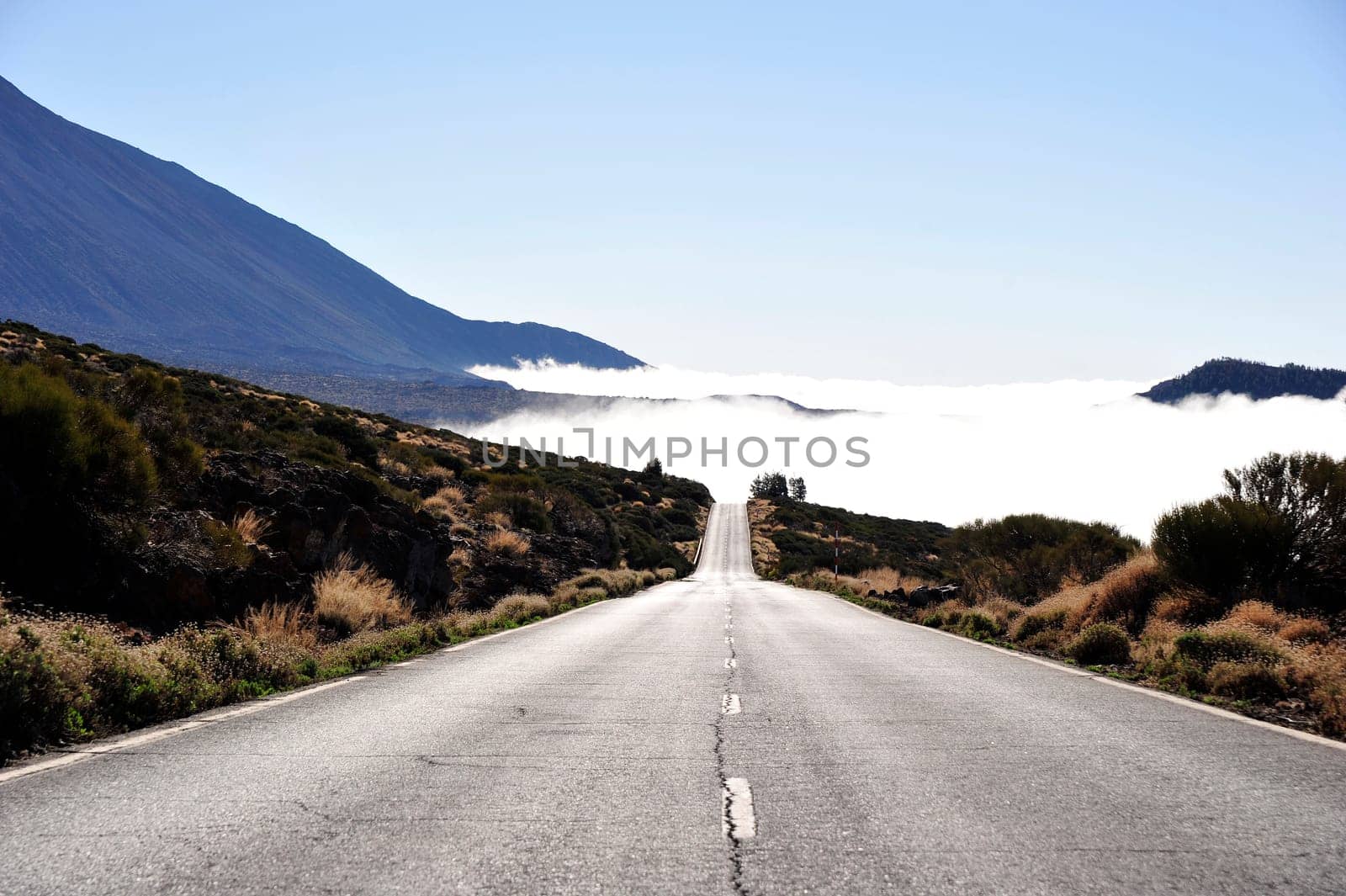 Fog bank pushes up at El Teide