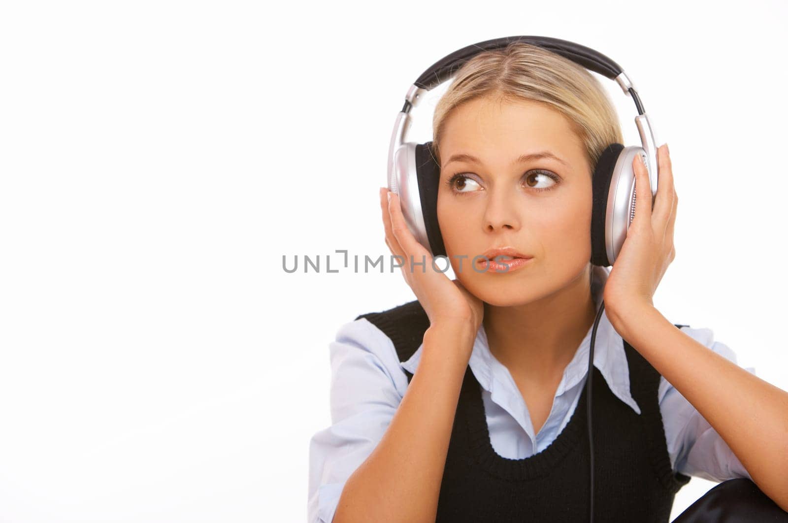 Beautiful girl is listen to the music