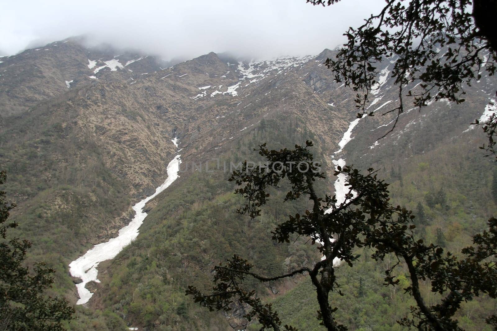 Cool breeze freezes Himalayan mountain streams near Yamunothri, Uttarakhand, India, Asia
