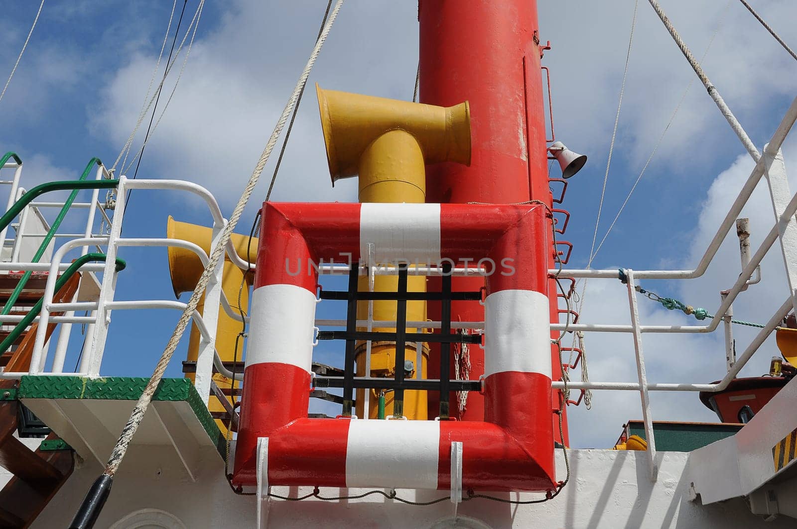 Life raft