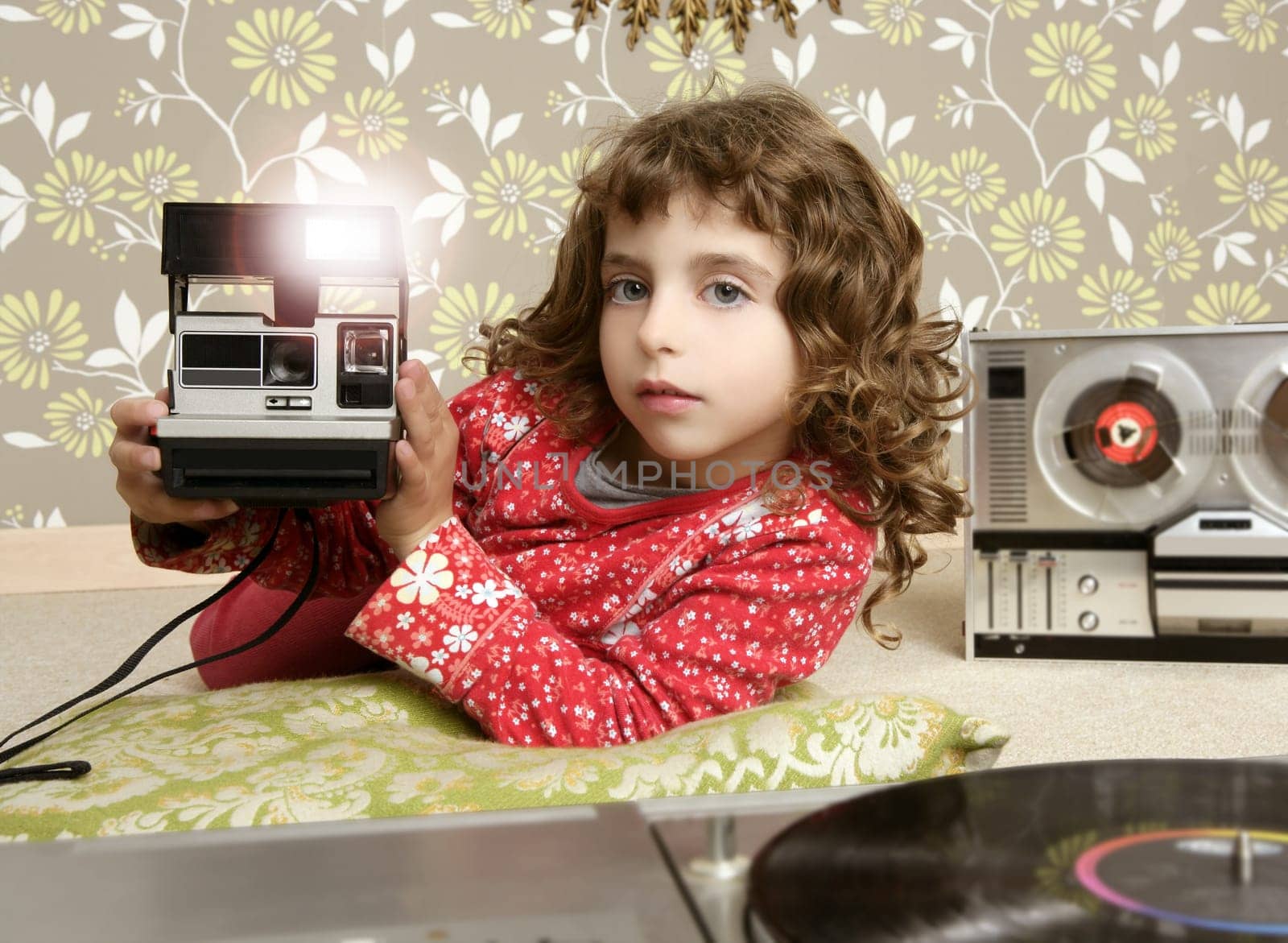 camera retro photo little girl in vintage room wallpaper
