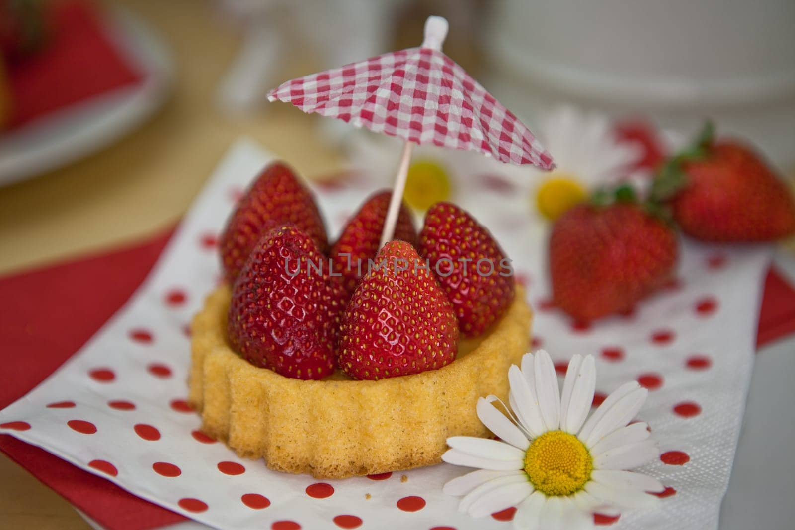 Fresh strawberry cake
