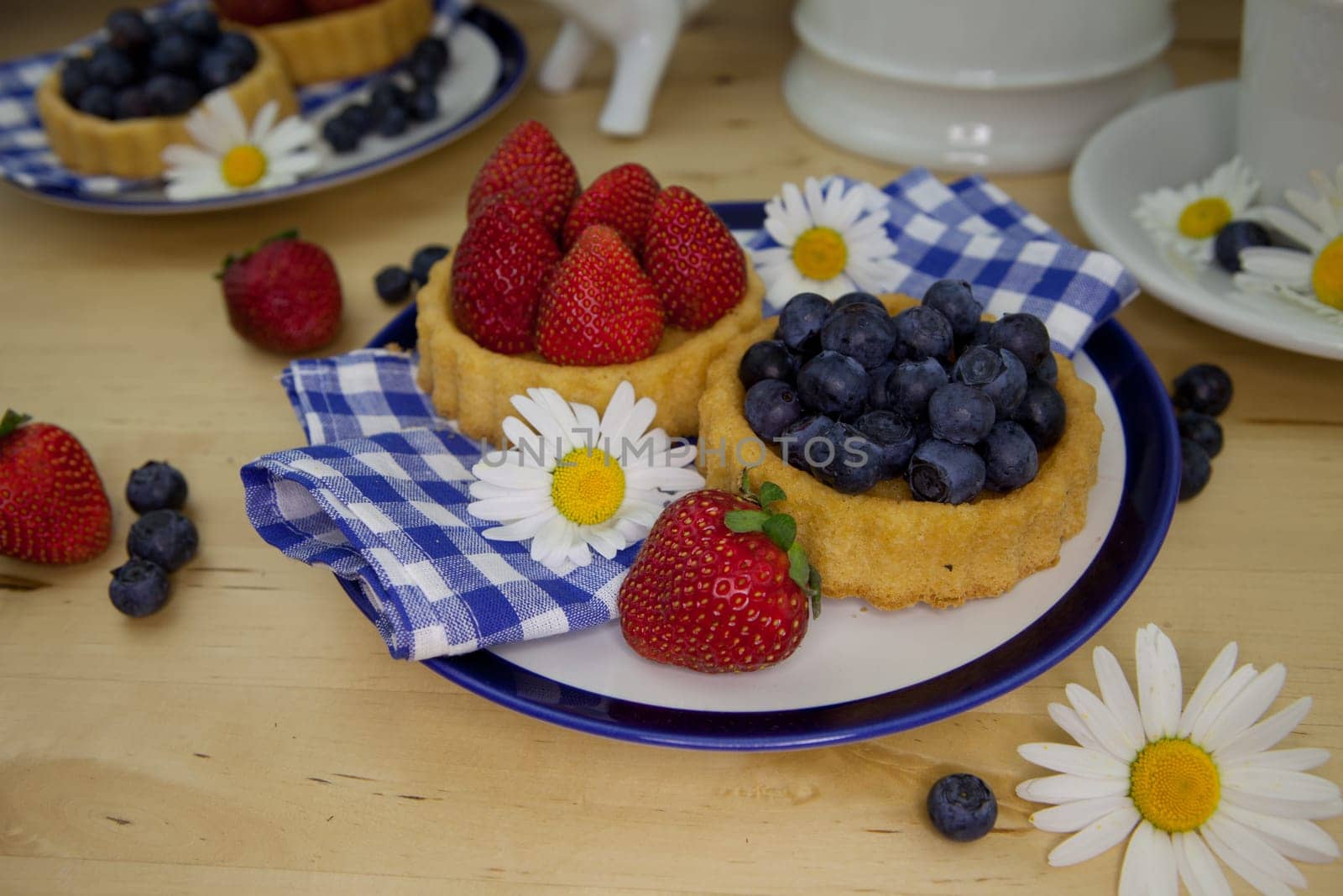 Blueberry and strawberry cake