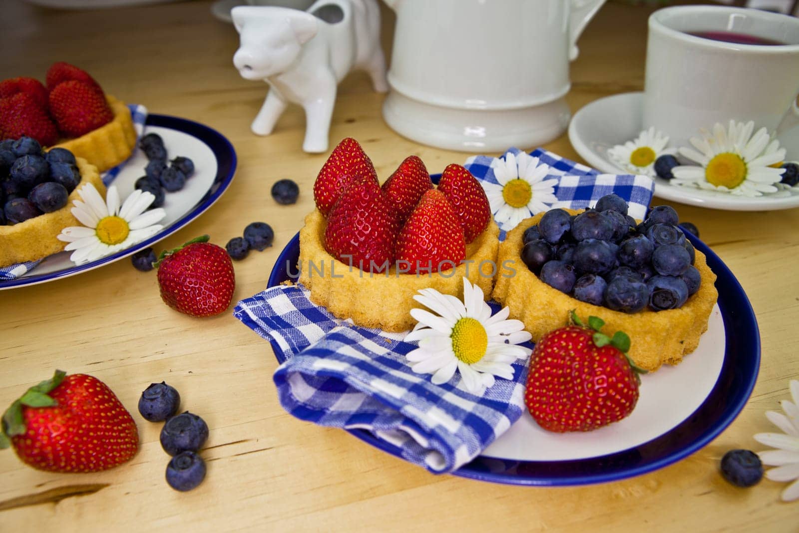 Blueberry and strawberry cake