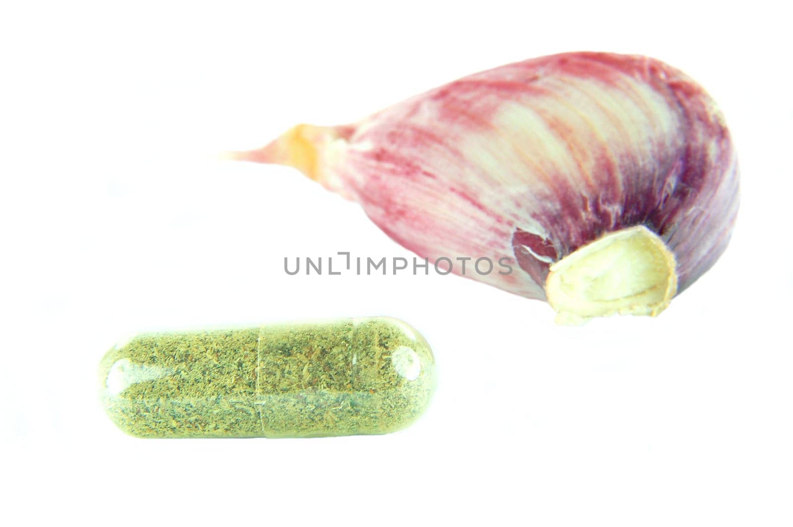 herbal powder and garlic