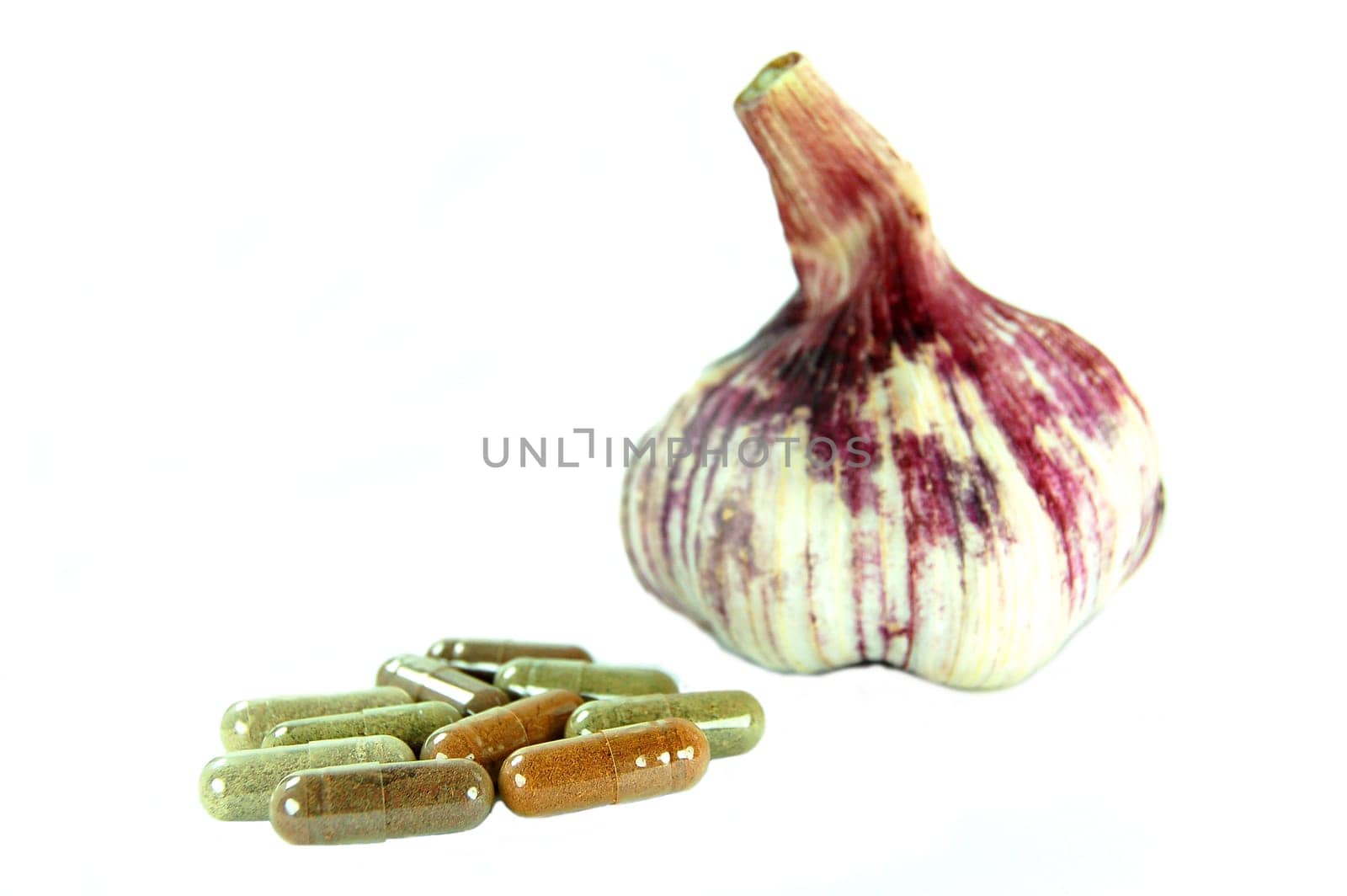 herbal powder and garlic
