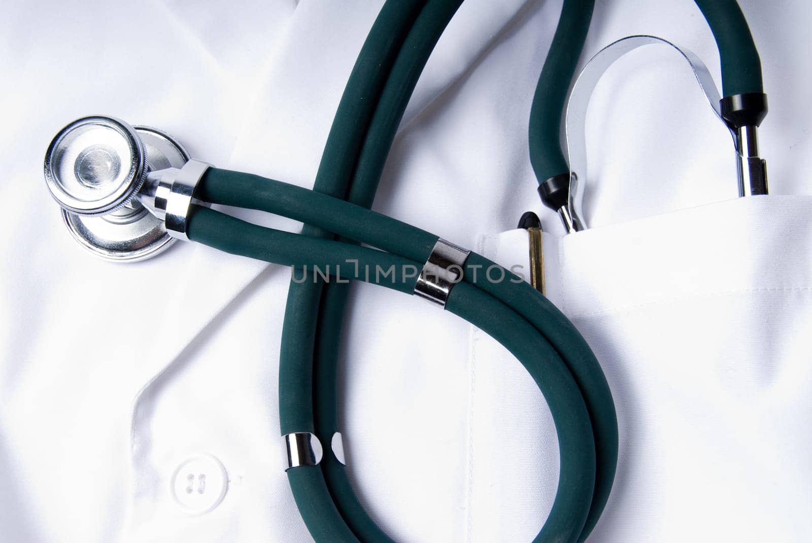 Stethoscope in green with a white lab coat
