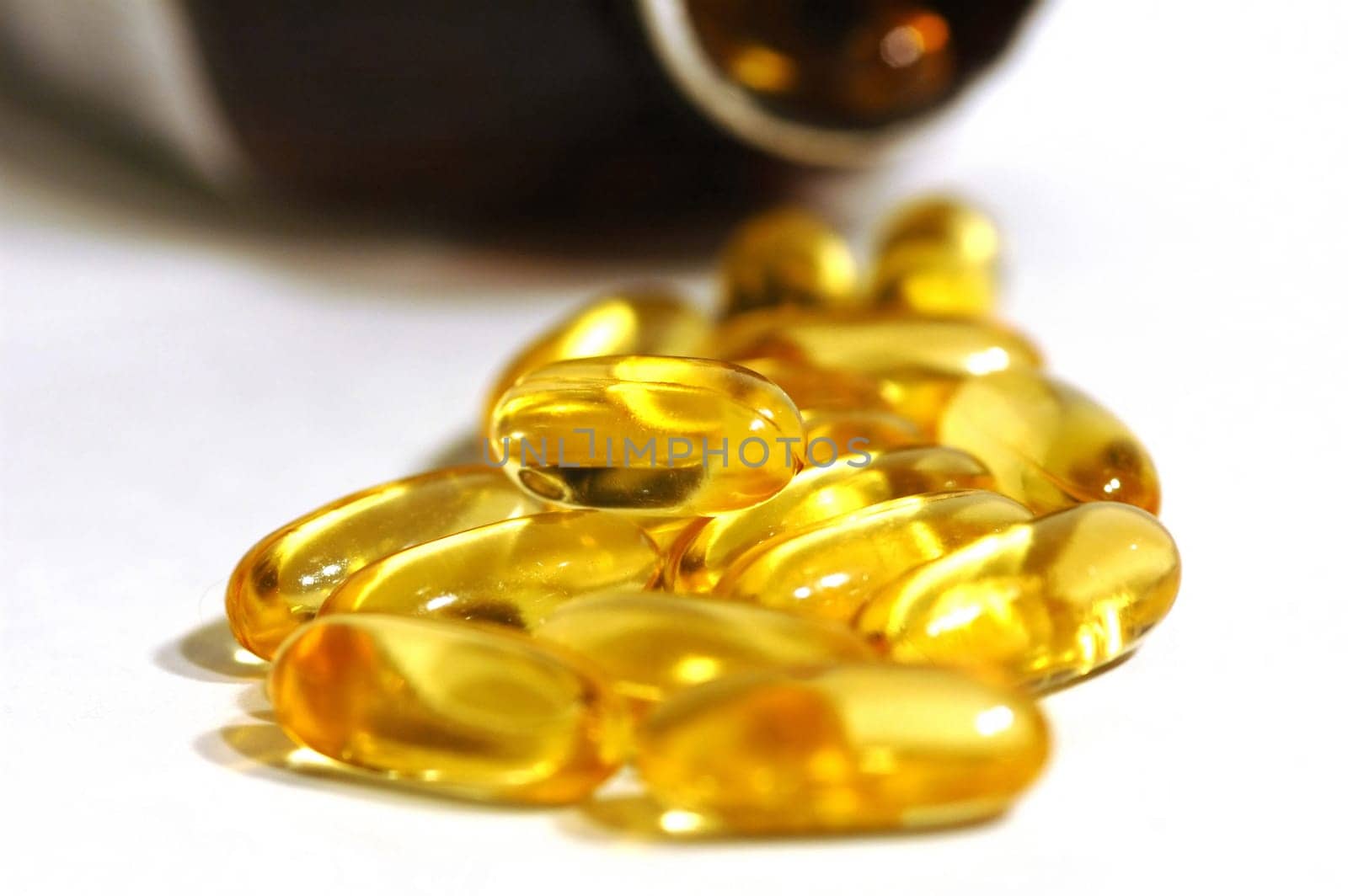 bottle of yellow pills for medical use