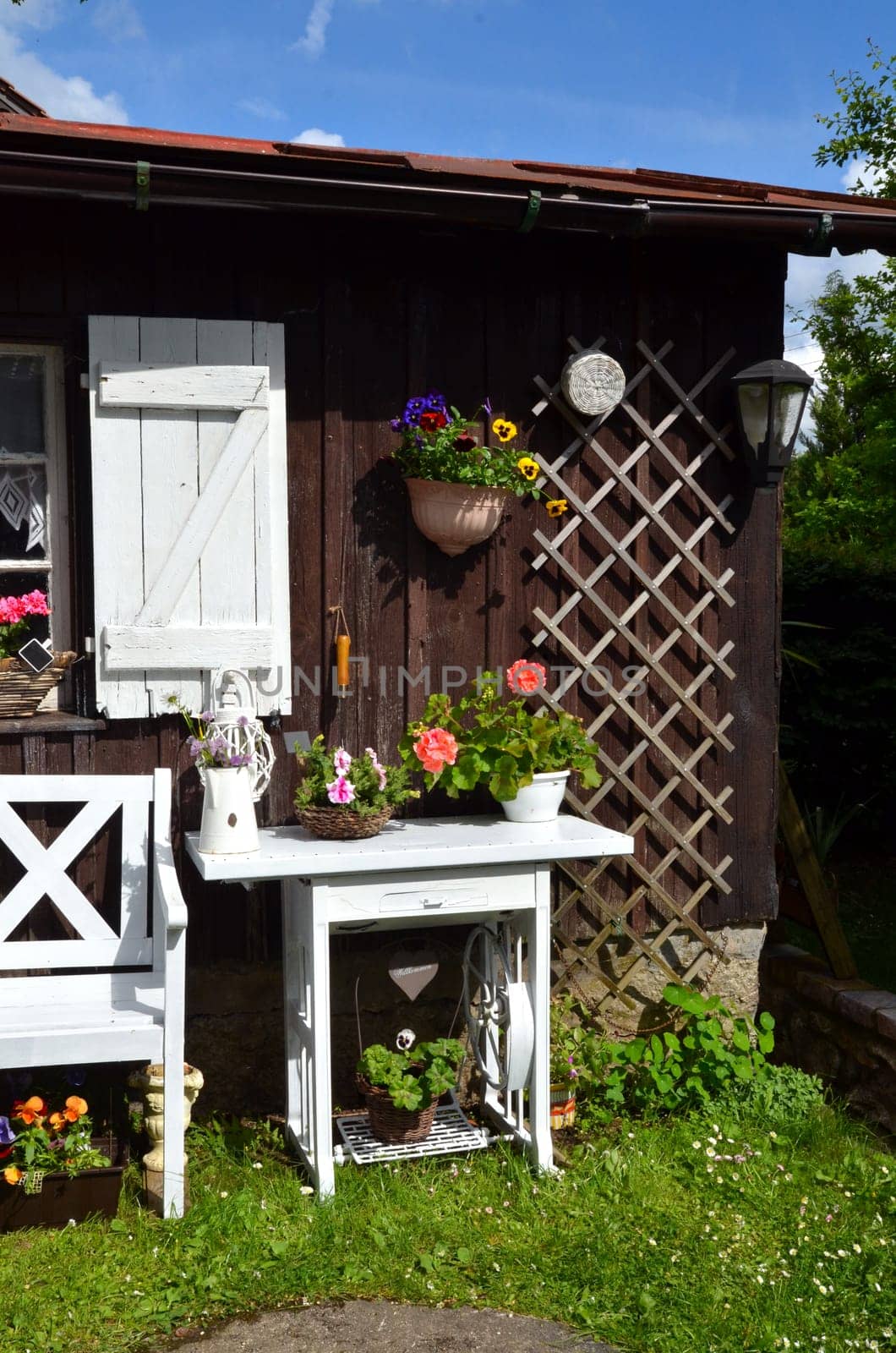 Garden cottage shabby chic