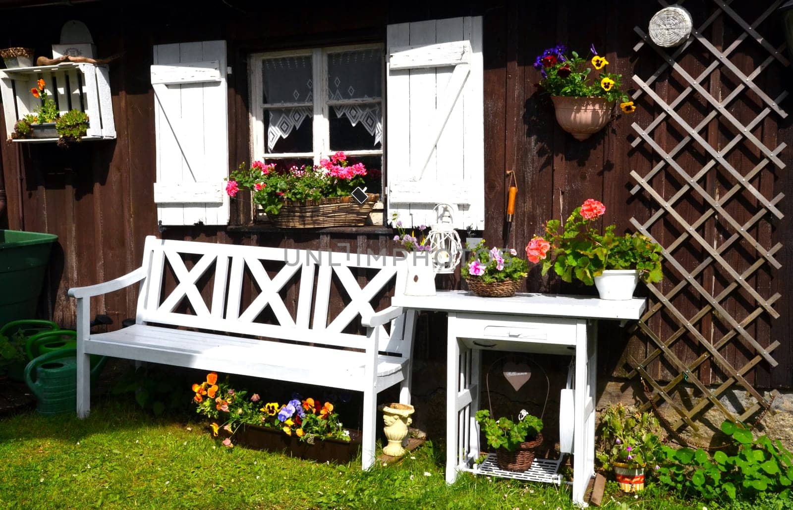 Garden cottage shabby chic