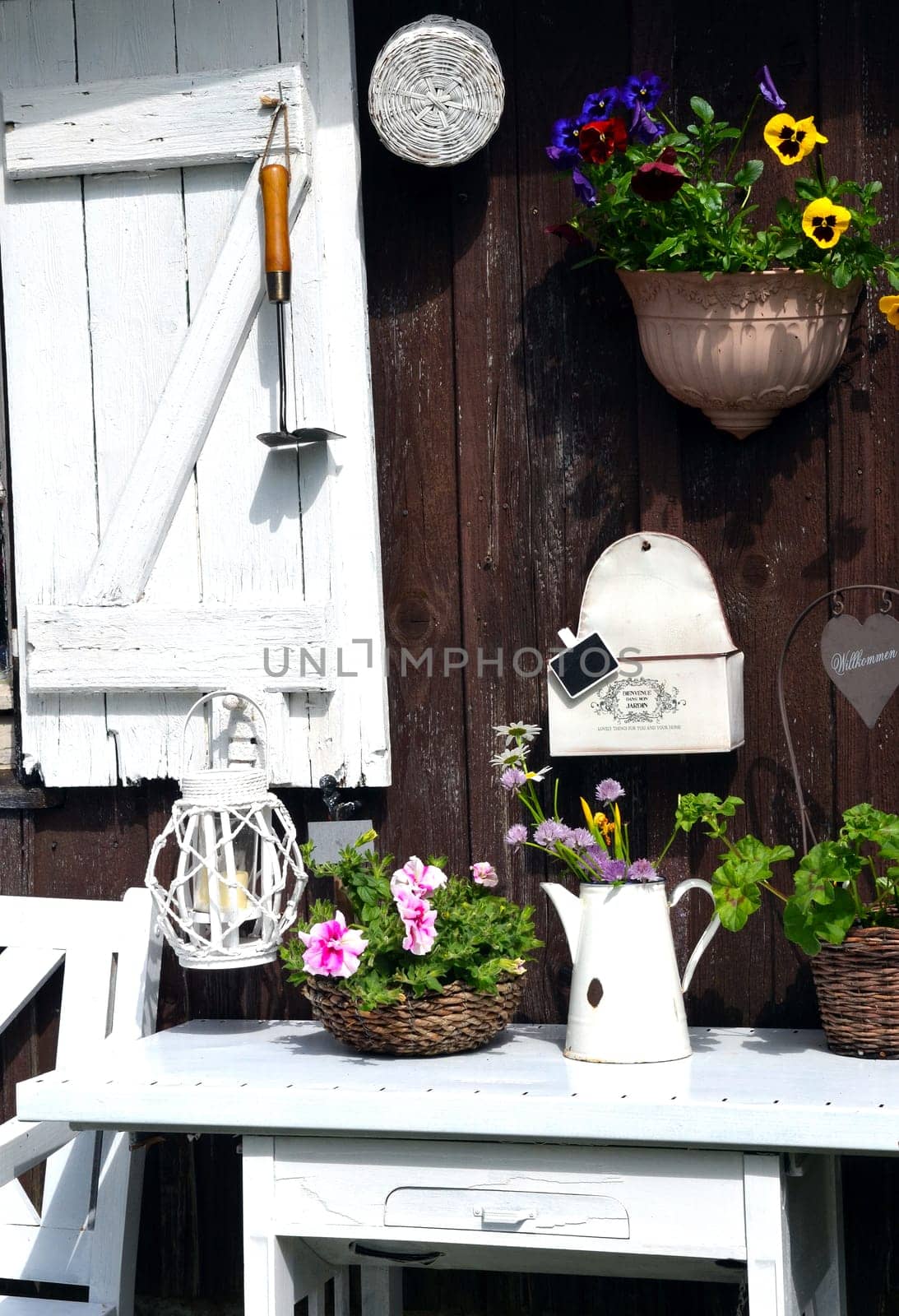 Garden cottage shabby chic