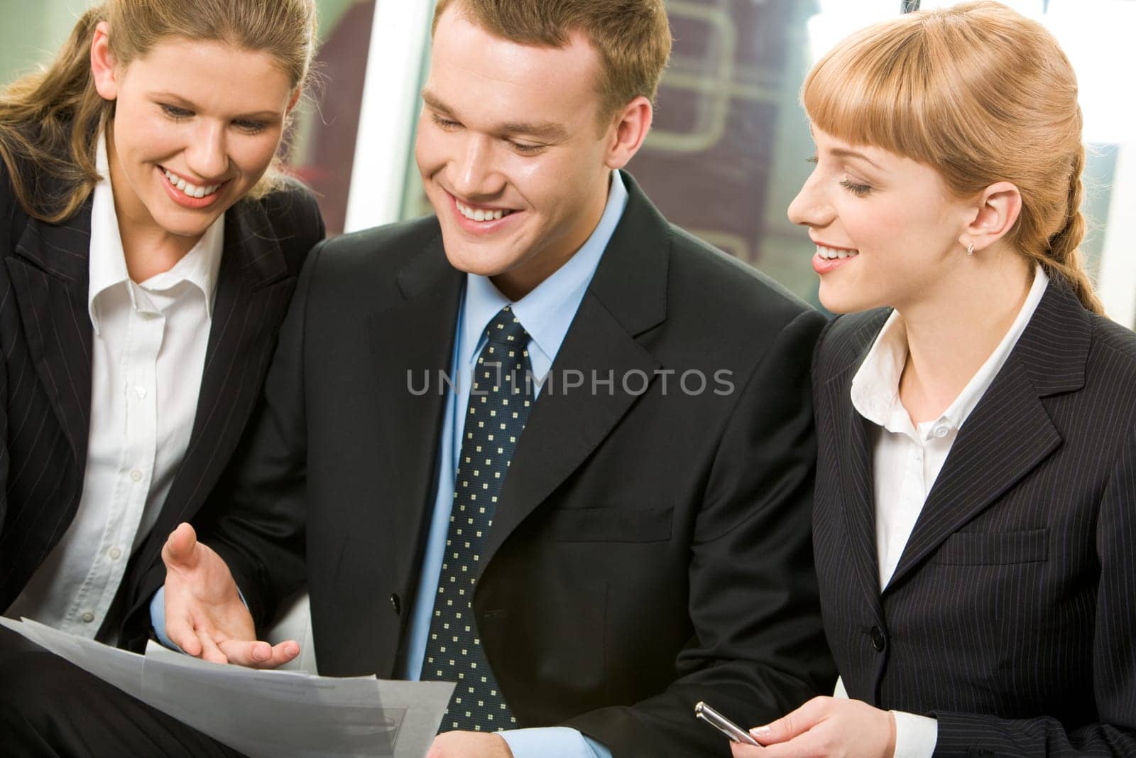 Image of business group discussing new plan in the office