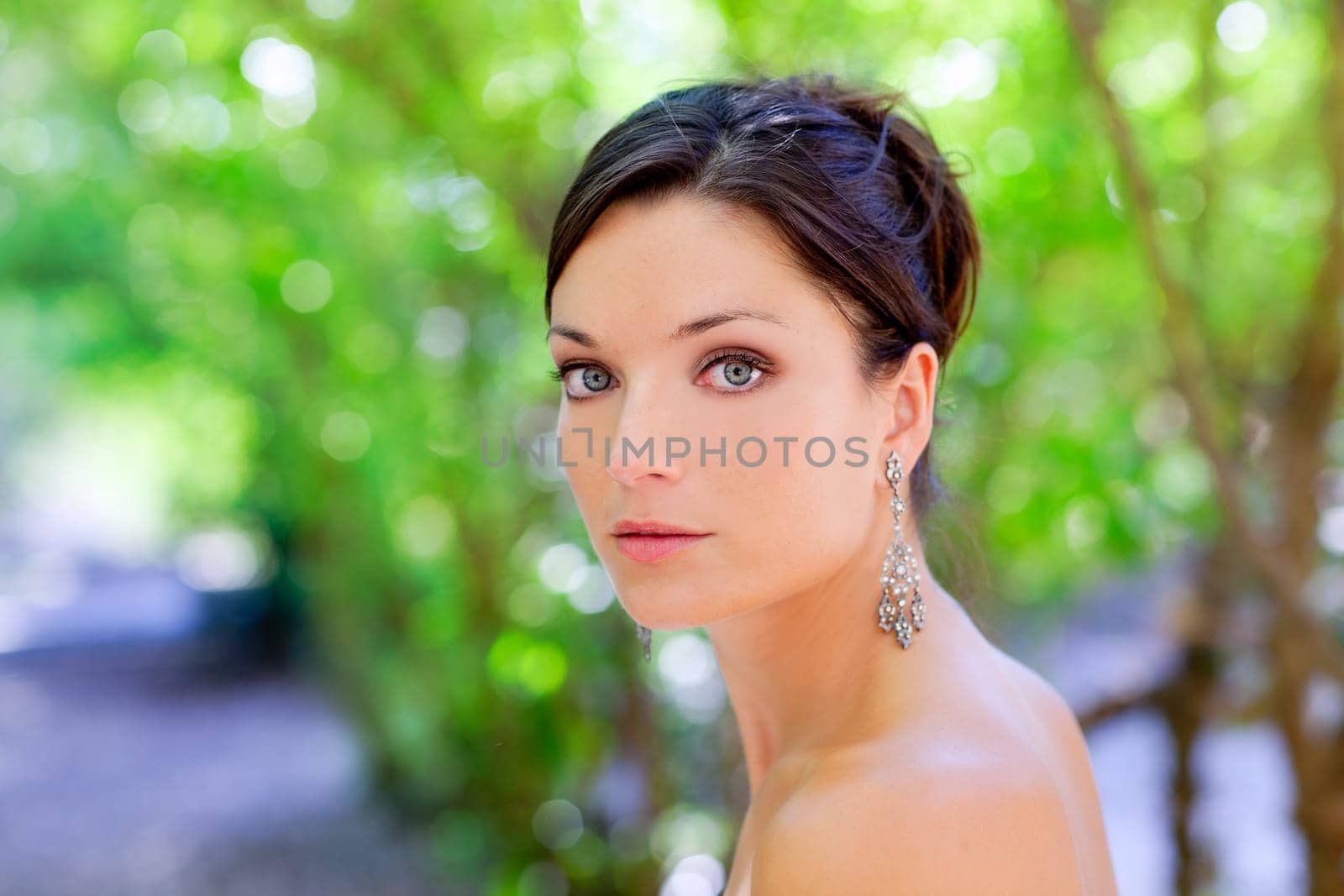 beautiful blue eyes woman outdoor green park portrait