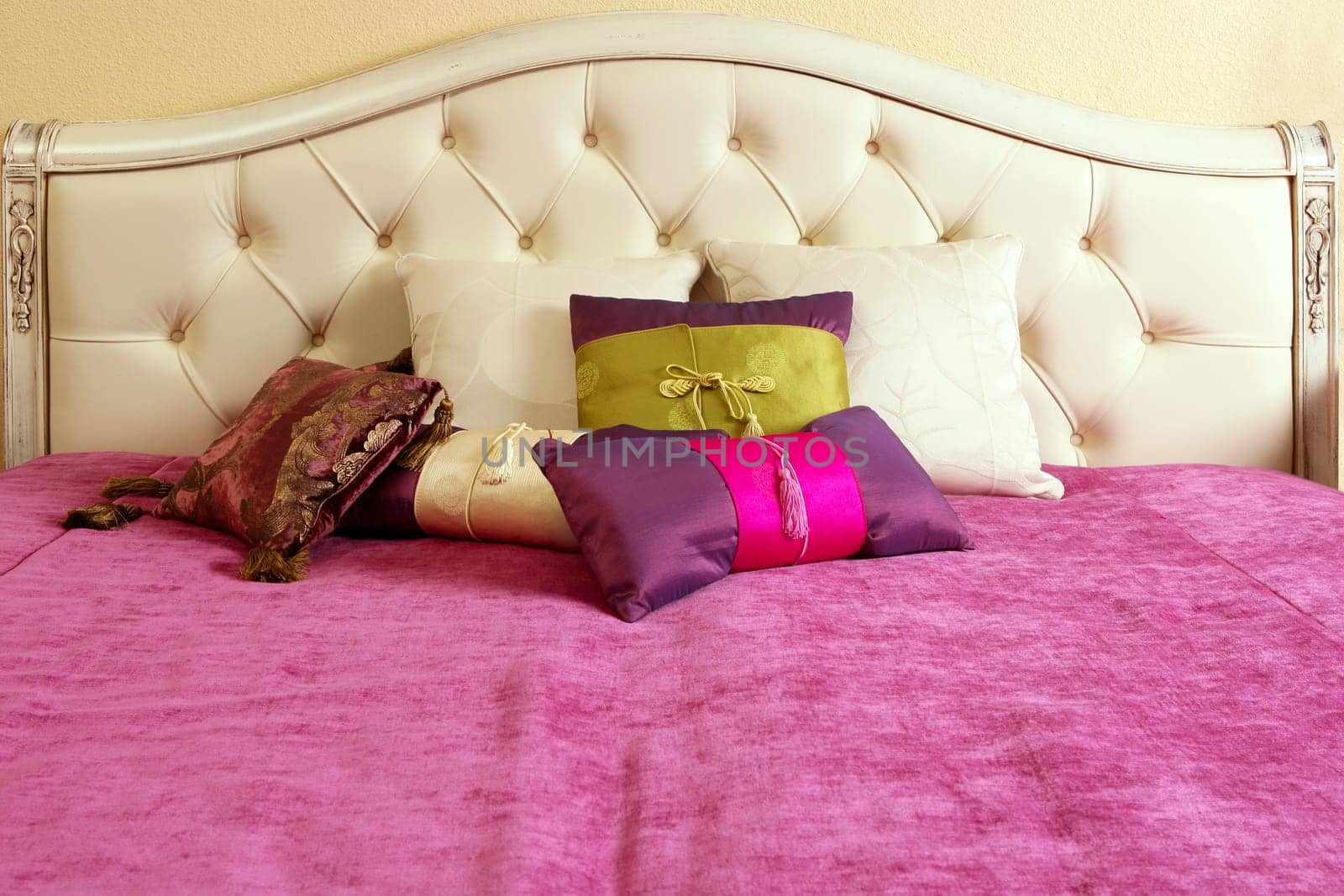 diamond upholstery buttons bed head pink blanket colorful pillows