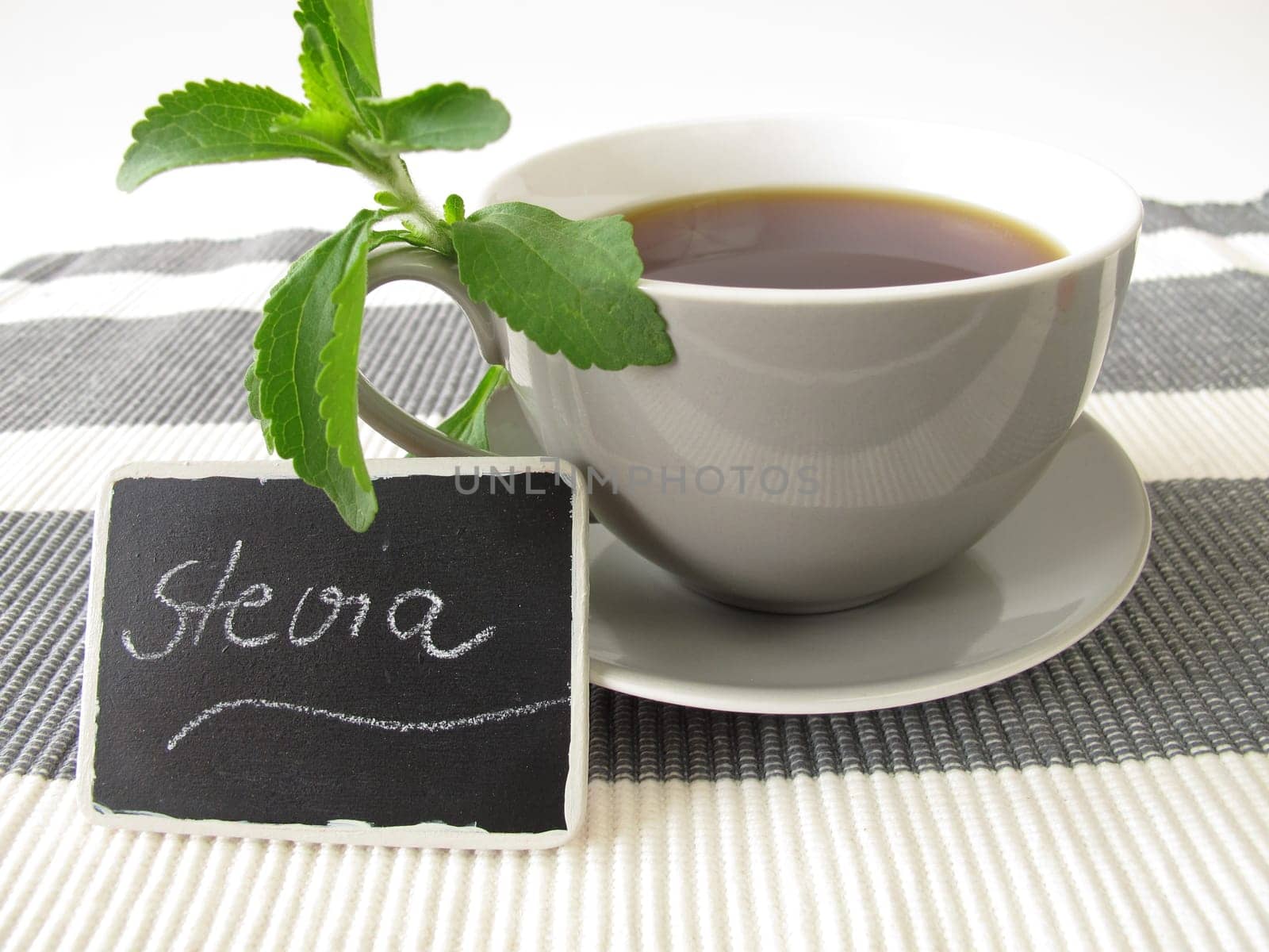 Black coffee with stevia and labeled board