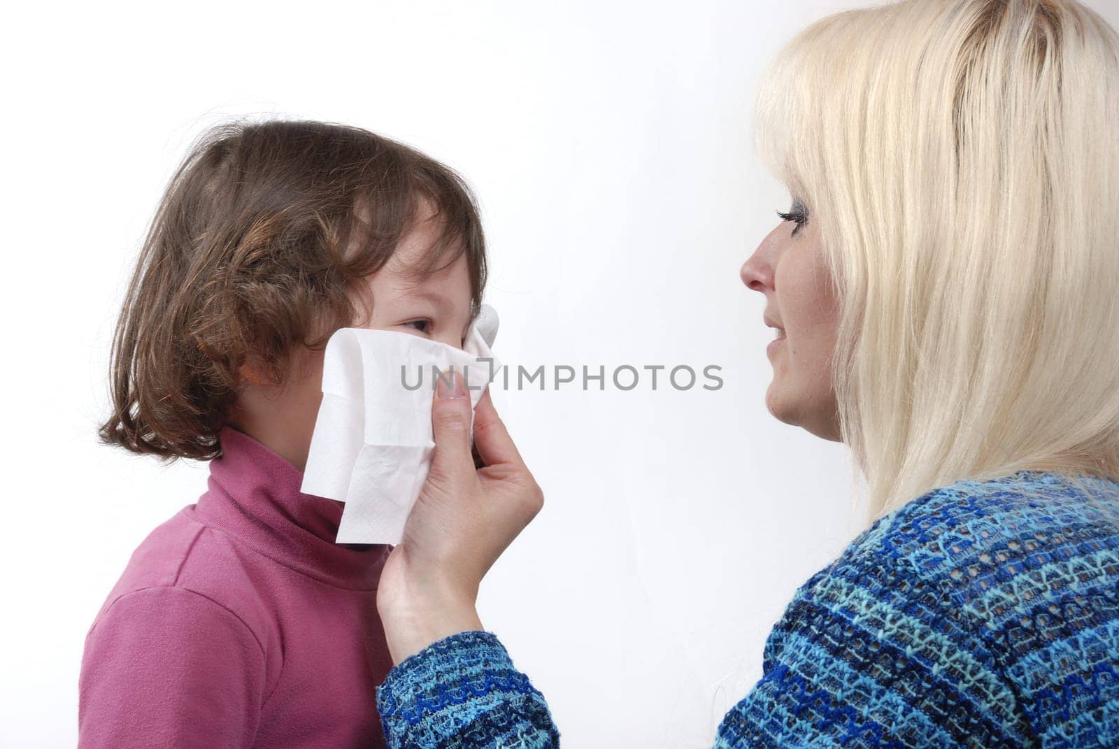 Mother snuffing his daughter