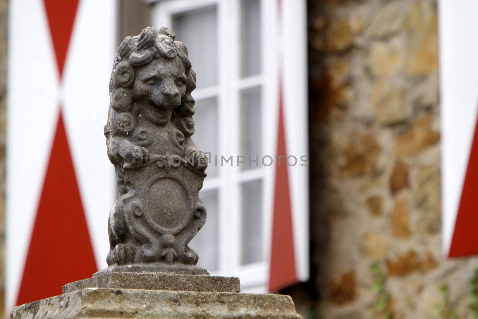 Lion statue at the Kunsthaus Rosteck in Lemgo