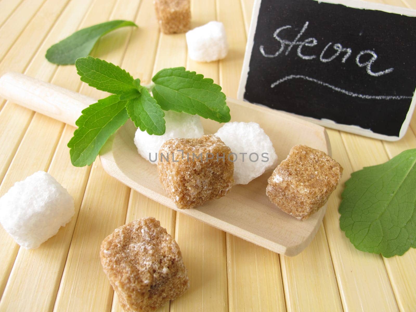 Cane sugar and stevia with labeled board