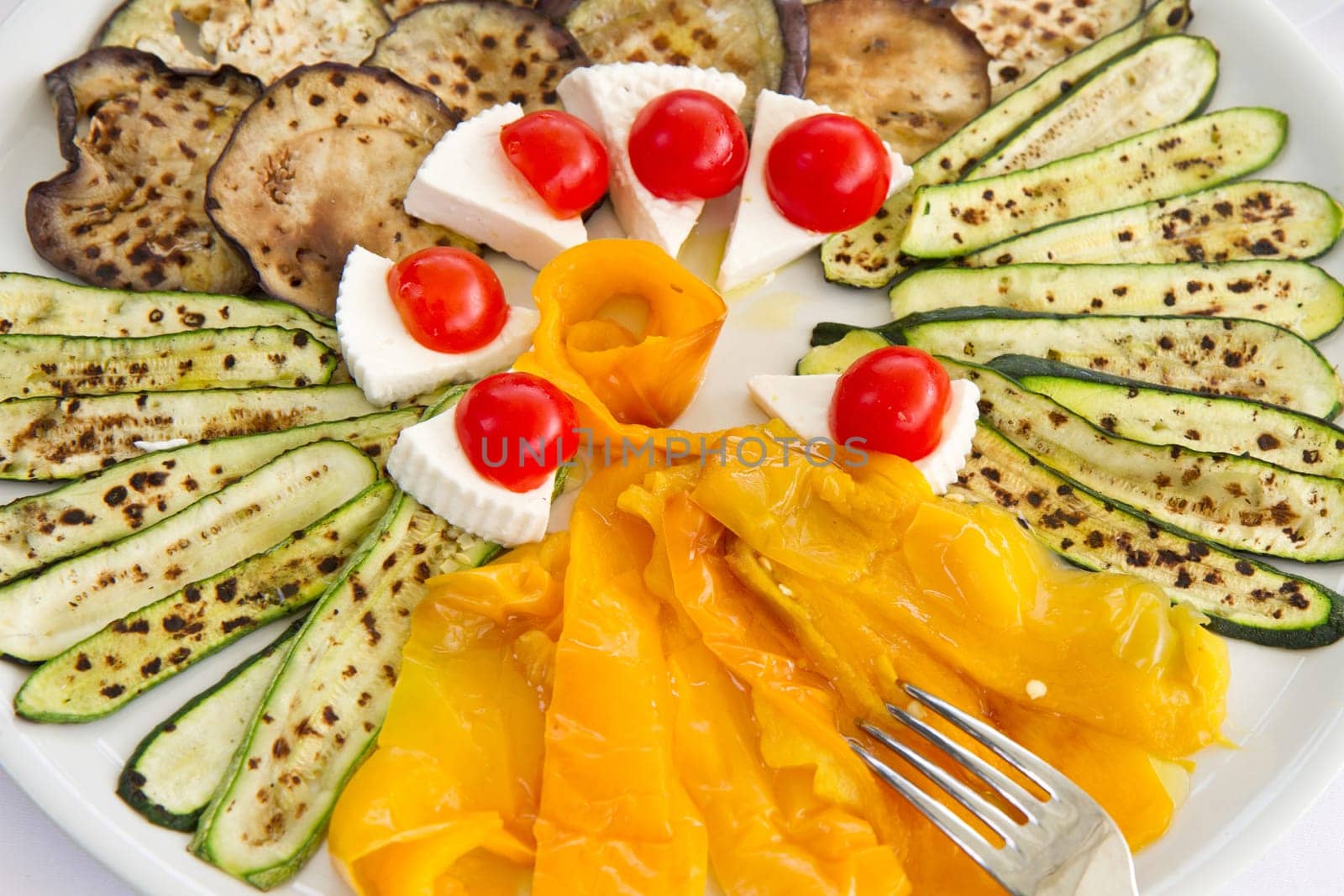 grilled vegetables with tomatoes and cheese