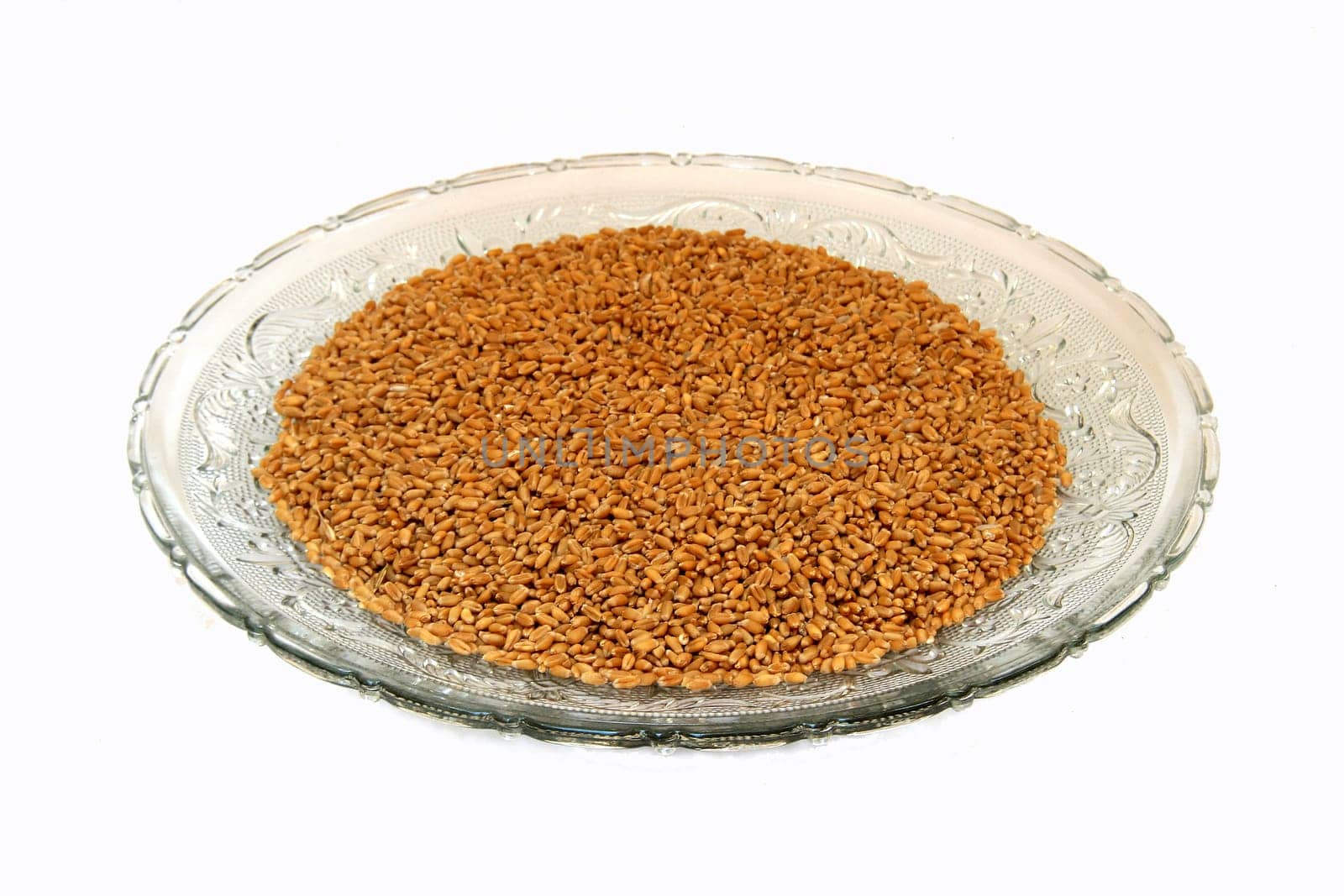Wheat grains are rich in complex carbohydrates, fibre/fiber, vitamins and minerals