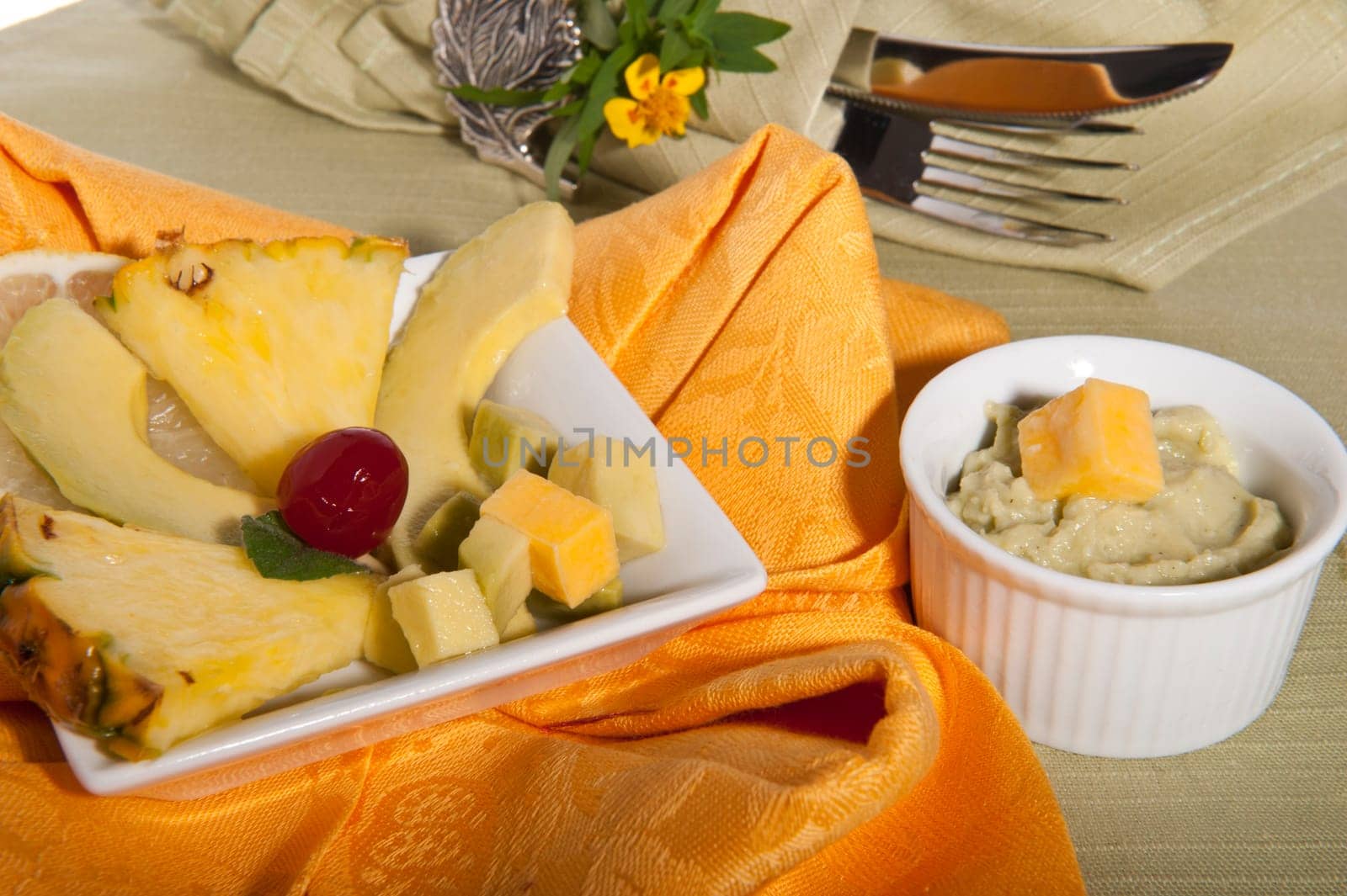 Sald of Avocado and pineapple with  avocado cream