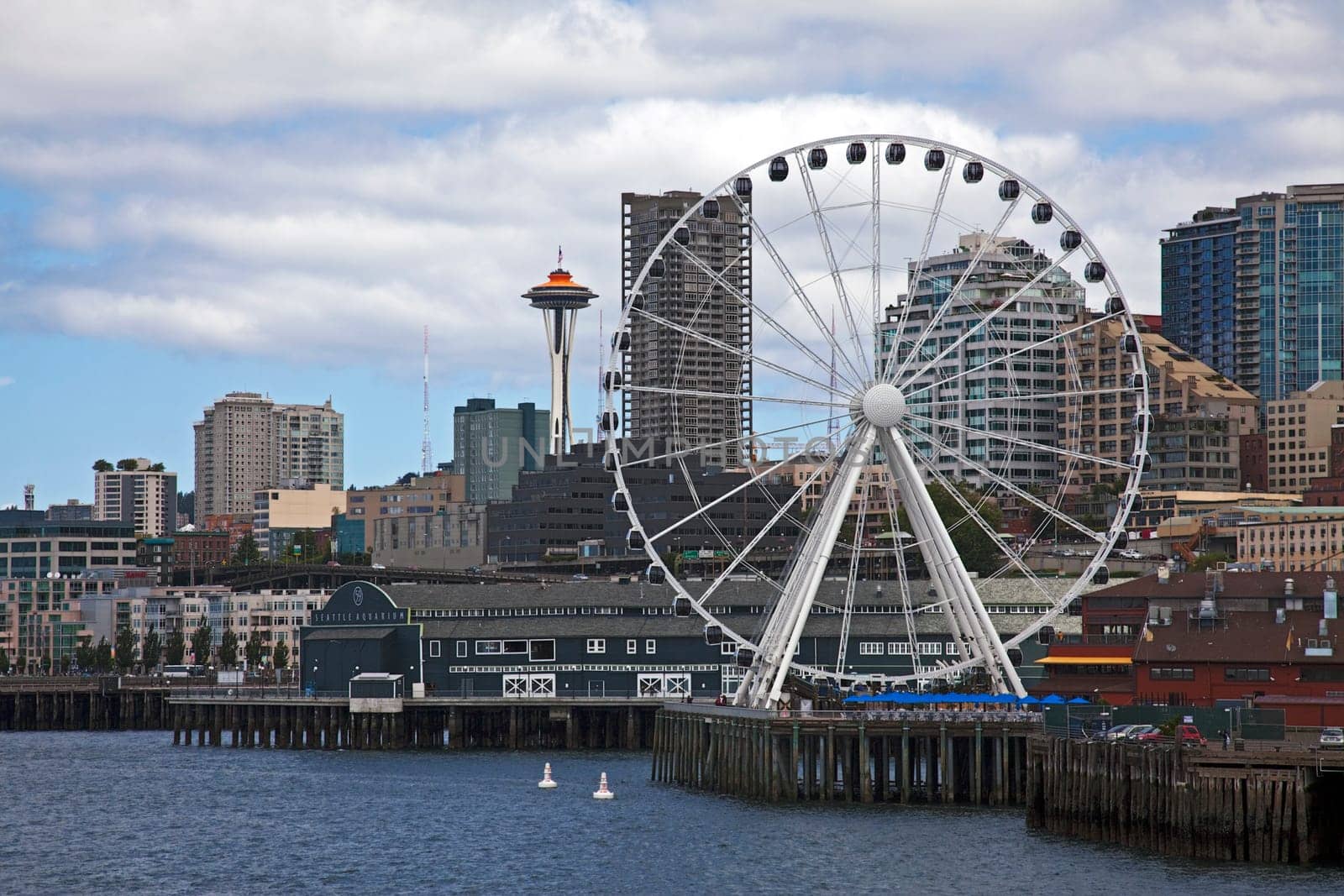 Seattle Waterfront &amp Space Needle