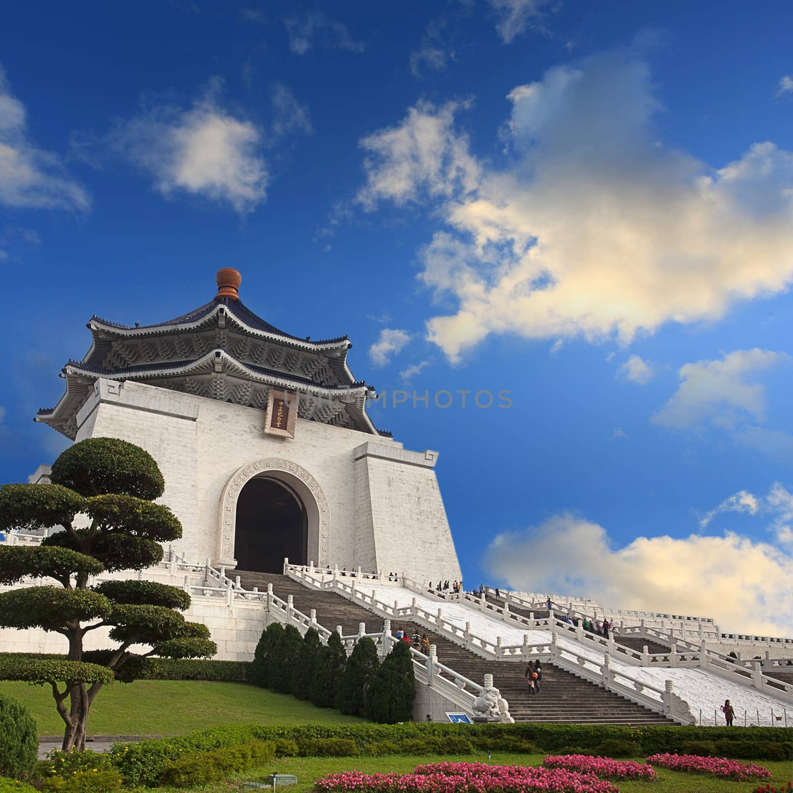 chiang kai shek memorial hall for adv or others purpose use