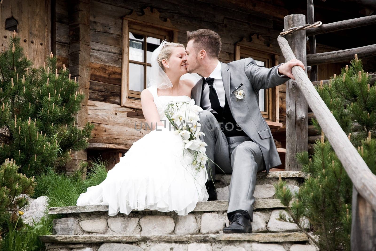Pretty bride and groom celebrate their wedding