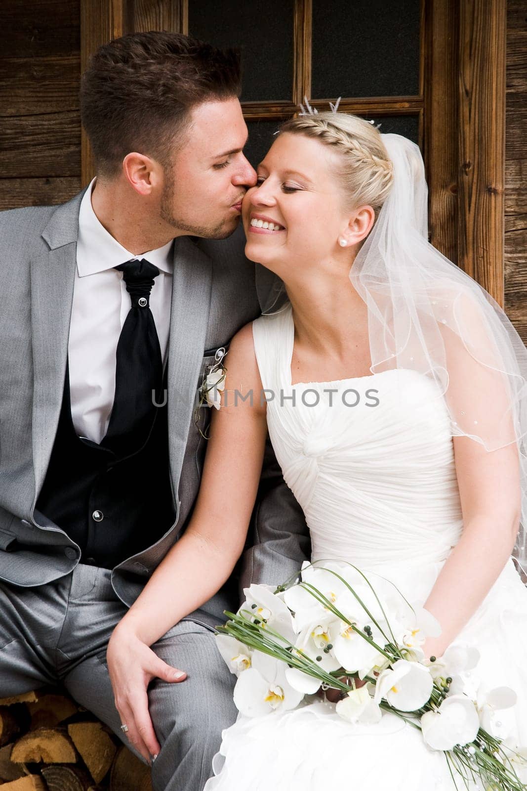 Pretty bride and groom celebrate their wedding