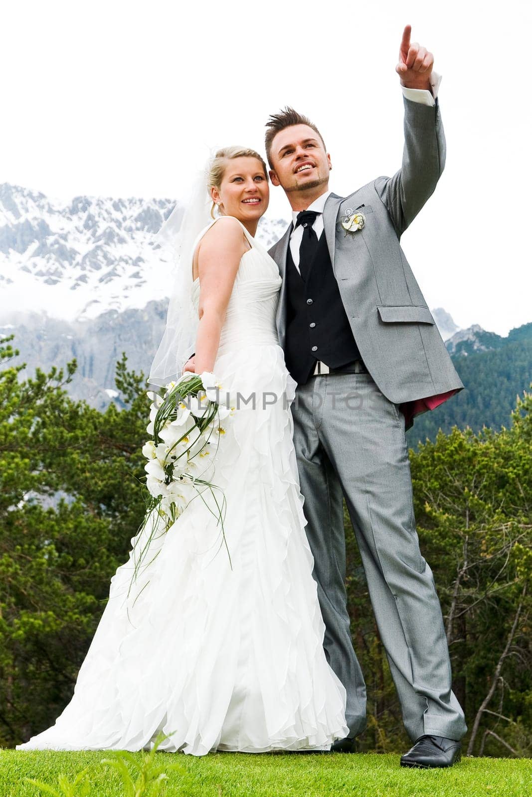 Pretty bride and groom celebrate their wedding