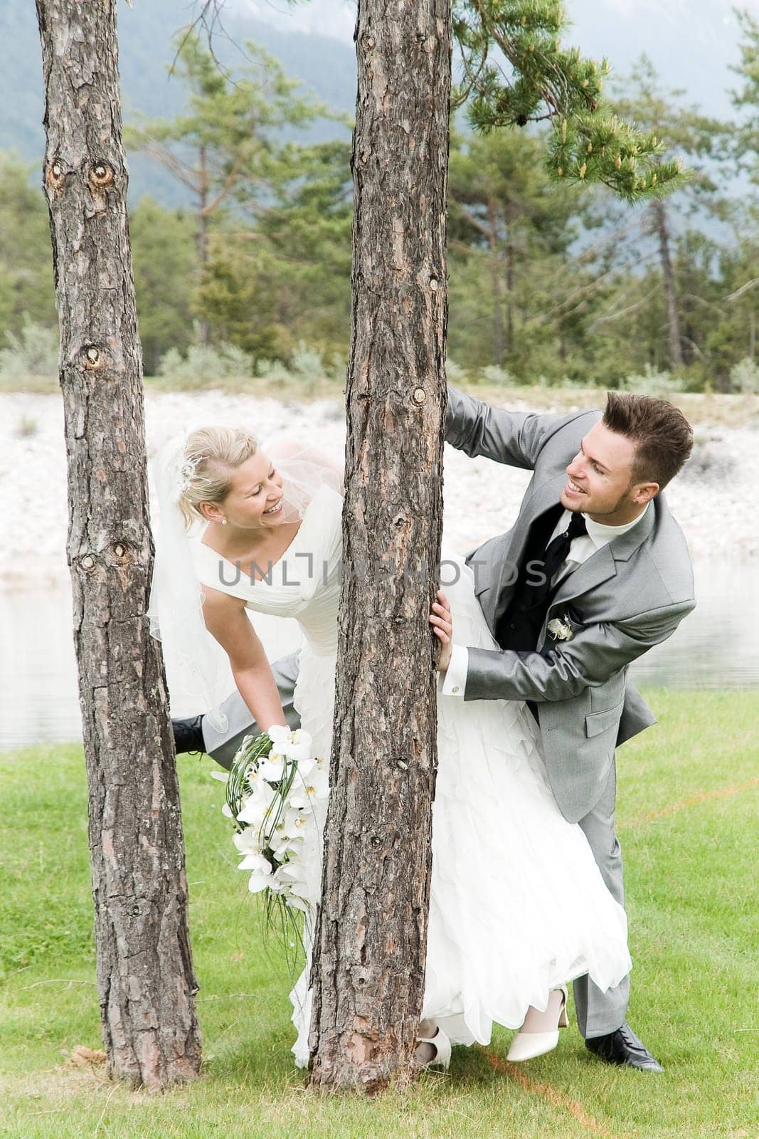 Pretty bride and groom celebrate their wedding