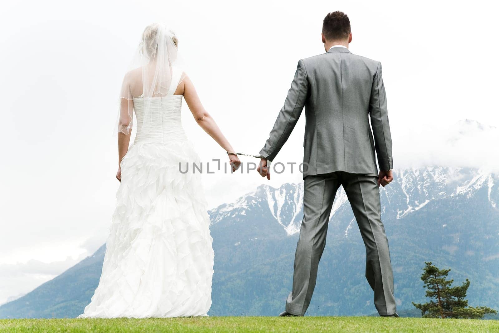 Pretty bride and groom celebrate their wedding