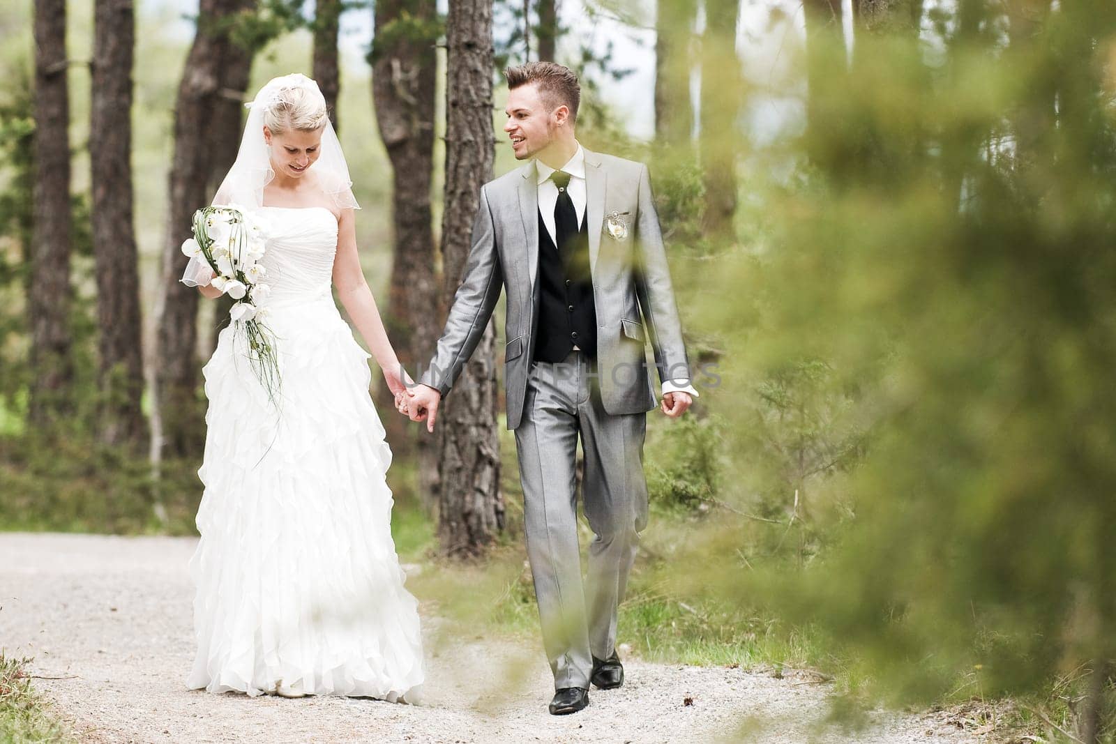 Pretty bride and groom celebrate their wedding