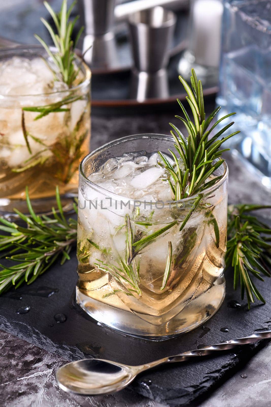 Cocktail Rosemary vodka by Apolonia