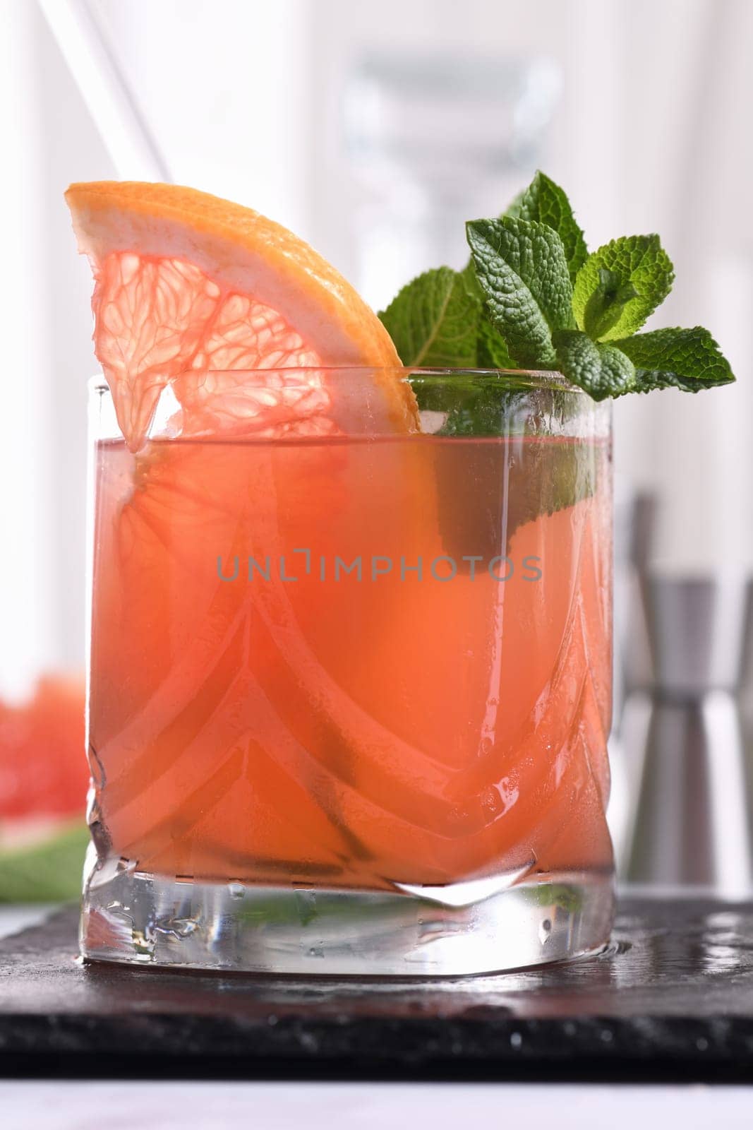 Grapefruit Pink Paloma with tequila by Apolonia