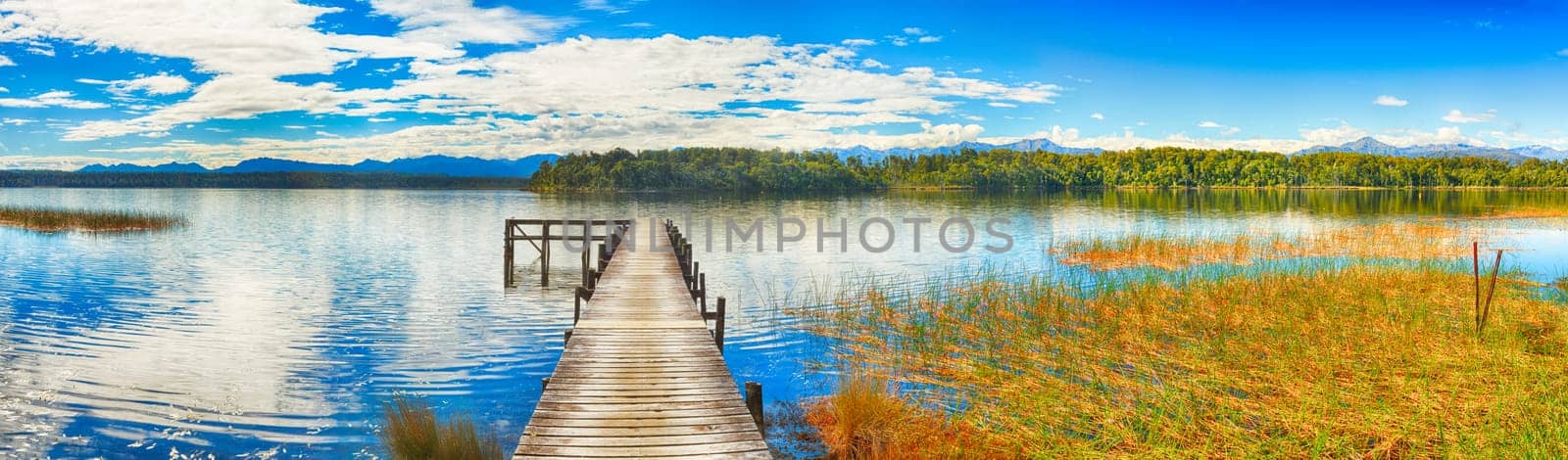 Lake Mahinapua in New Zealand
