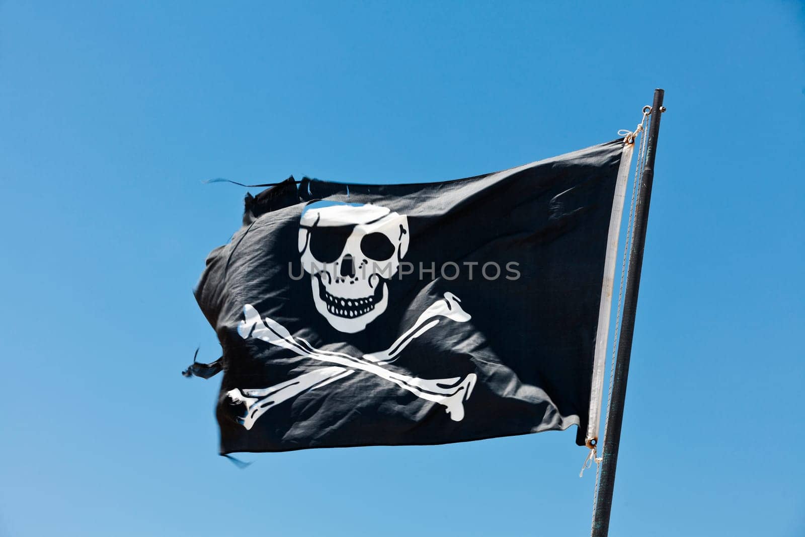 Pirate Flag towards blue sky
