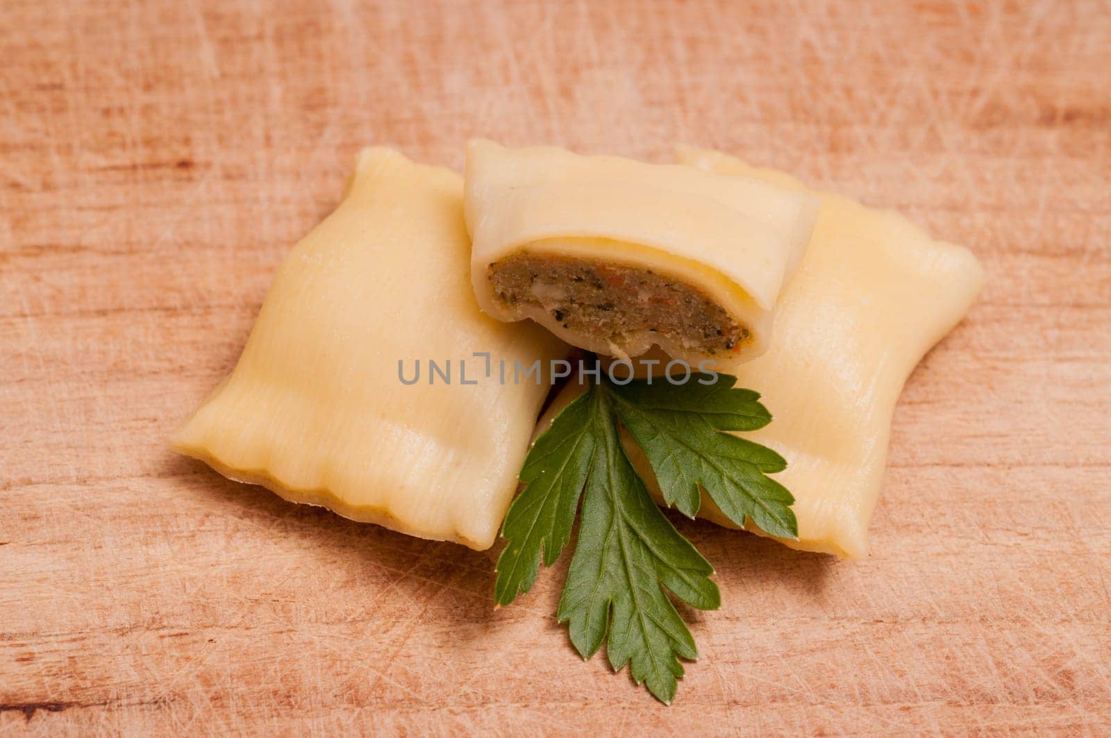 Raw ravioli with parsley