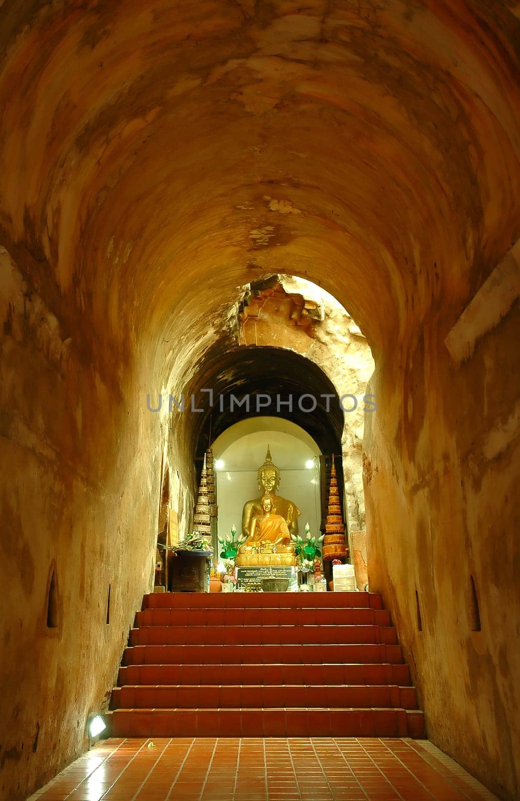buddha statue in cave