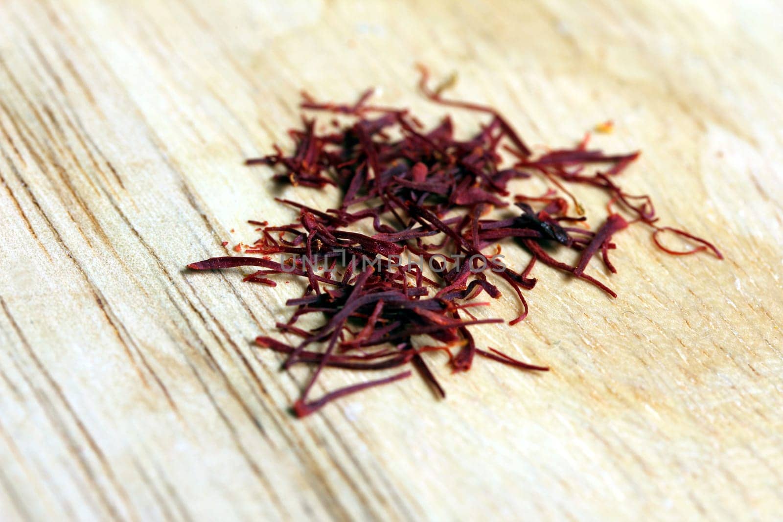 plain saffron threads