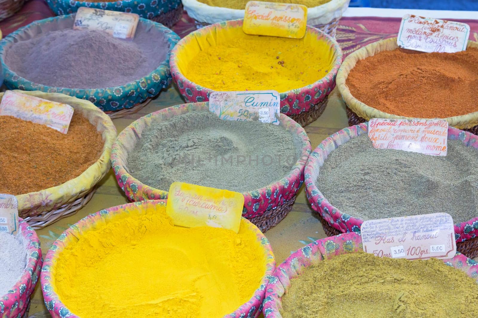 Various kinds of spices prepared to sell at a farmer&#039 s market. Horizontally. (Provence, France)