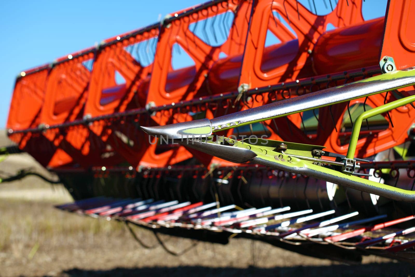 Picture of the blade divider of a combine harvester