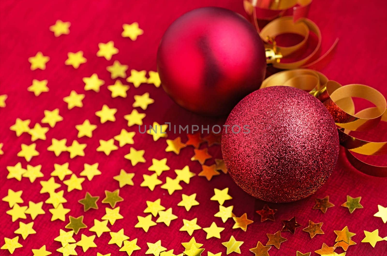 Christmas decoration with Christmas tree baubles