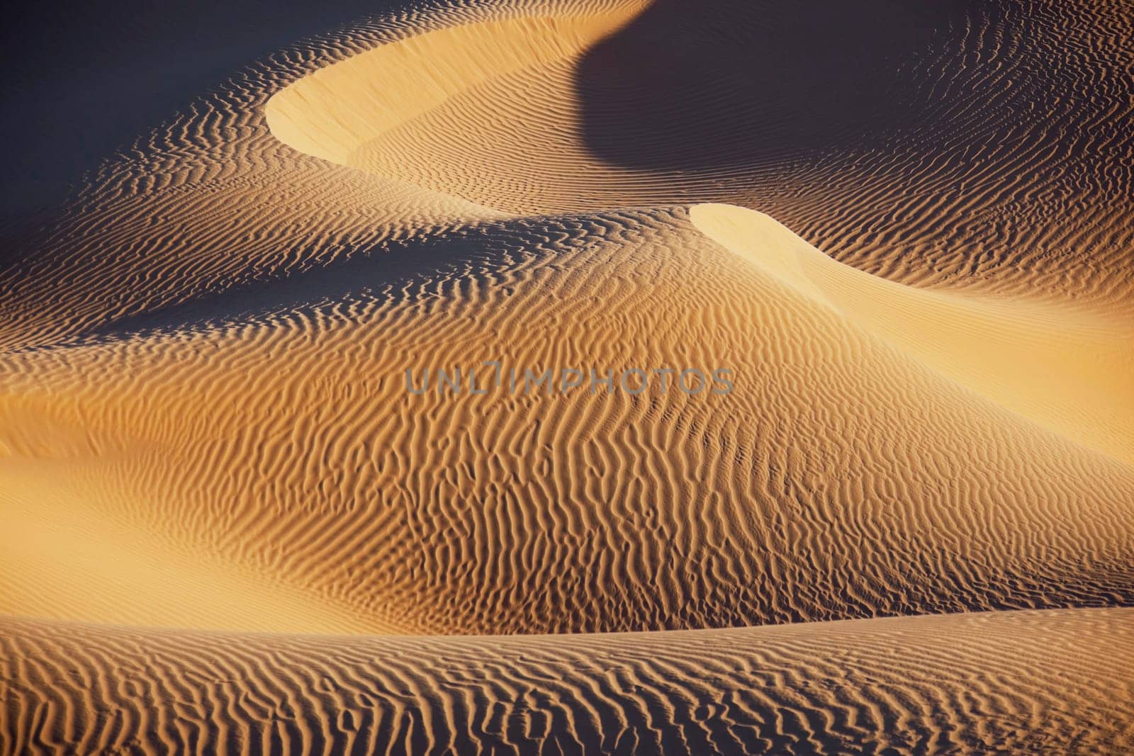 Sahara desert sand dunes at Erg Lihoudi, M&#039 hamid, Morocco.